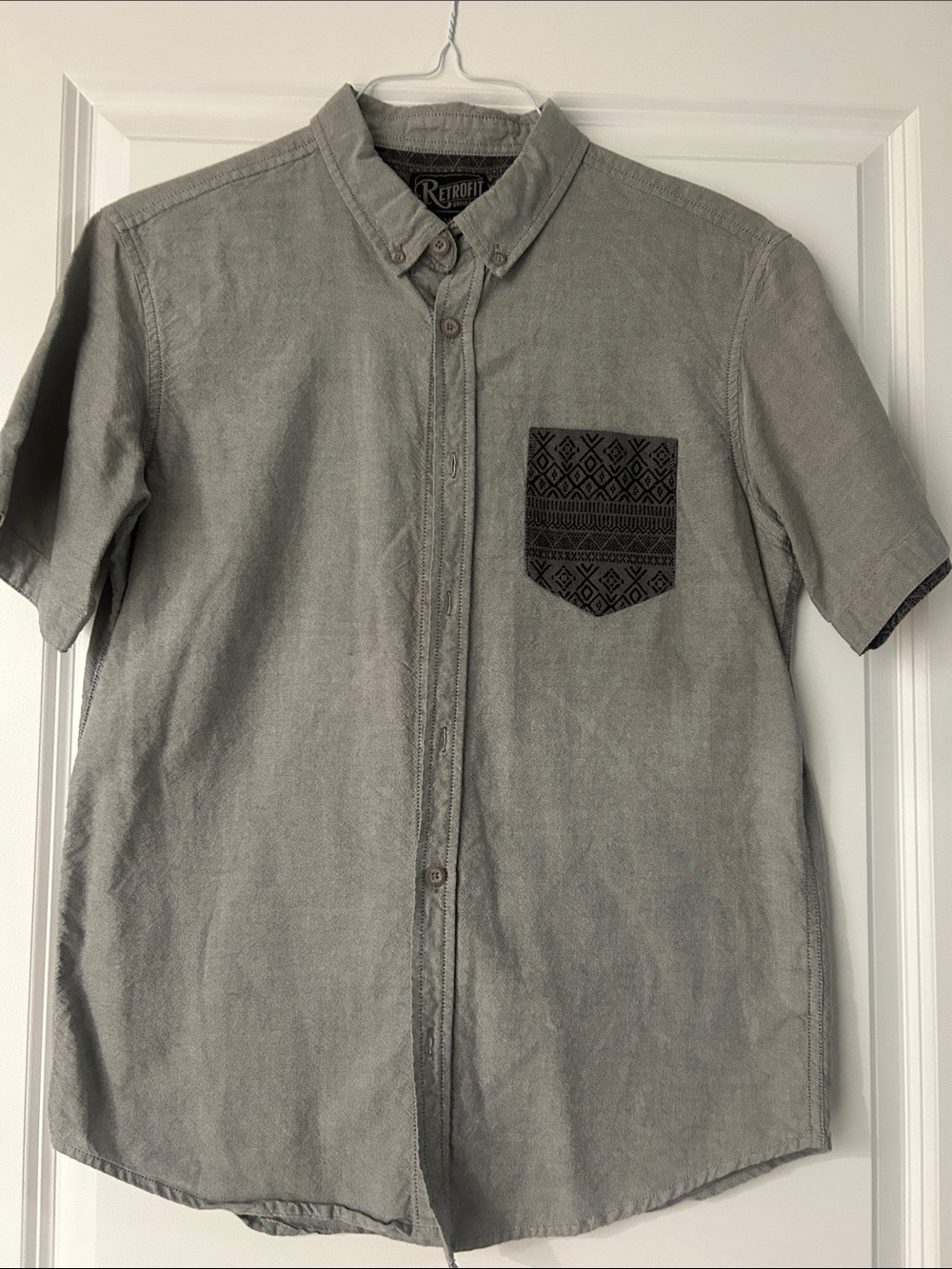 Retrofit Gray Short-Sleeve Button-Down with Patterned Pocket